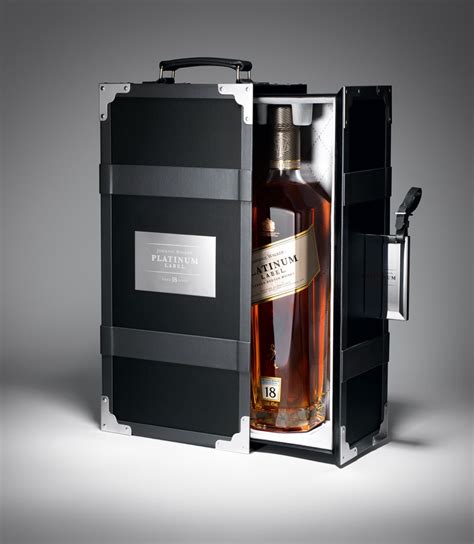 Johnnie Walker 18 Year Old Platinum Whisky Presentation Case Bebidas