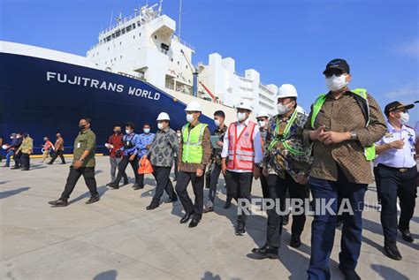 Ekspor Perdana Di Pelabuhan Patimban Internasional Subang Republika