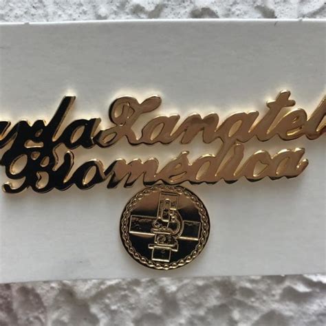 Broche Personalizado Nome Profissão Simbolo Elo7