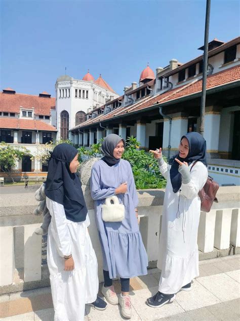 Lawang Sewu Pilihan Tempat Asyik Buat Ngabuburit Yang Penuh Dengan