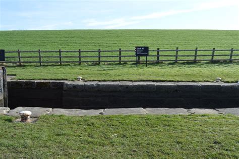 Bank Newton Top Lock No 41 N Chadwick Cc By Sa 2 0 Geograph