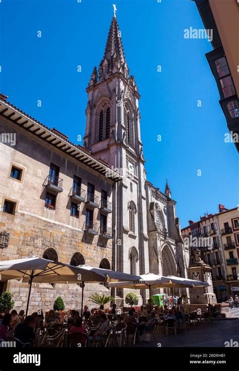 Catedral De Santiago Bilbao Vizcaya País Vasco España Stock Photo