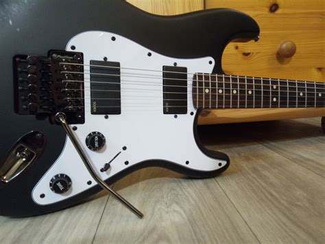 Contemporary Active Stratocaster Hh Squier Audiofanzine