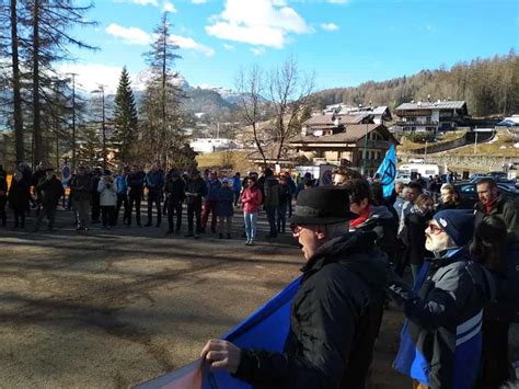 Presidio Ambientalista Contro Il Bob Una Cinquantina Di Attivisti Dal