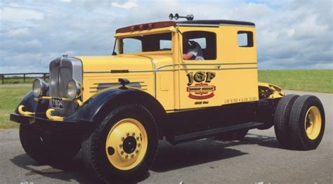 See Some Of The Trucks On The Highway In The 1930s And 40s Truckers News