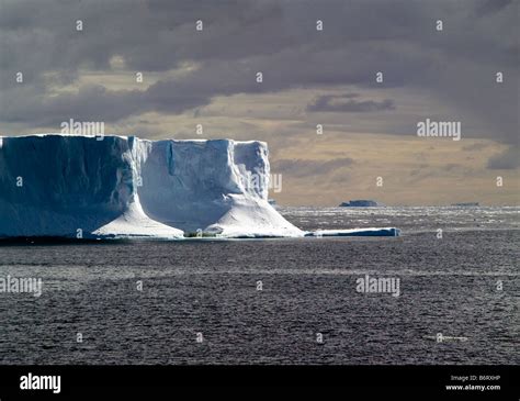 Icebergs, Southern Ocean, Antarctica Stock Photo - Alamy