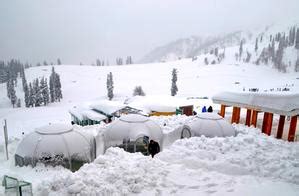 J K Heavy Snowfall In Mountains Rain Lashes Plains Menafn