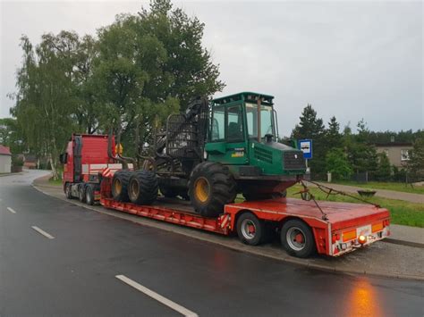 Transport Niskopodwoziowy Kombajn W Rolniczych Maszyn Le Nych G Og W