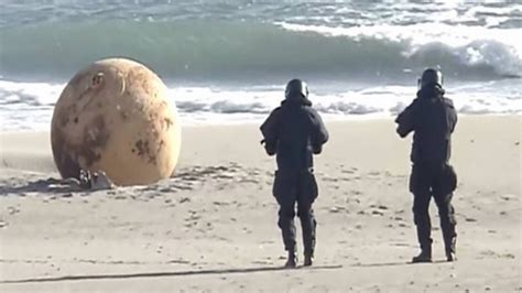 Fim Do Mist Rio No Jap O Esfera Met Lica Que Surgiu Em Praia Seria