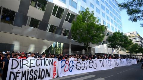 Psg Refor A Seguran A Na Frente Das Casas De Neymar E Messi Ap S