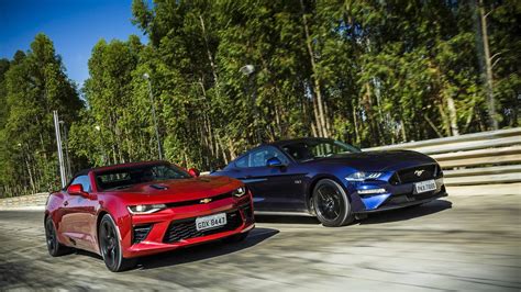 Descubrir 78 Imagen Comparativa Mustang Vs Camaro Abzlocal Mx