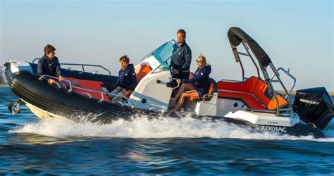 Neuf Zodiac Medline Annonces Du Bateau