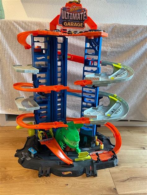 Hot Wheels Megacity Parkgarage Mit Robo T Rex Angriff Gebraucht In