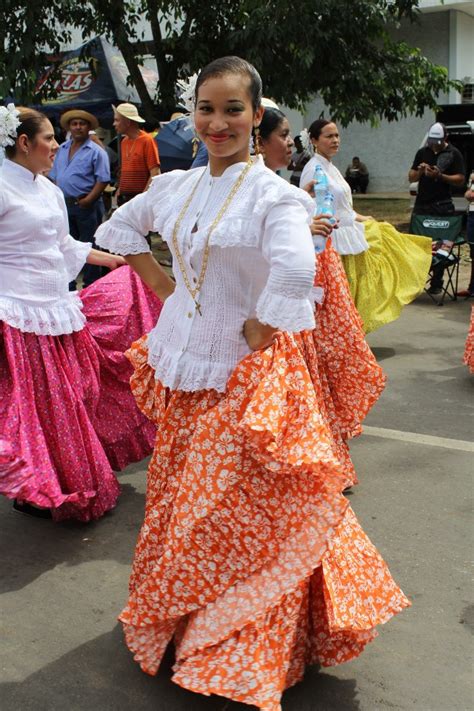 La Pollera De Panam Los Tembleques