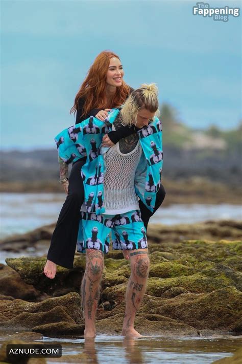 Megan Fox Sexy Seen With Mgk Shows Off Her Hot Figure In Hawaii Aznude