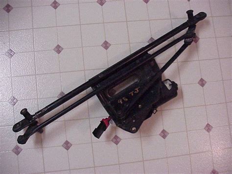 Sell Jeep Wrangler Tj Wiper Transmission Linkage Assembly With Motor And Screws Oem In