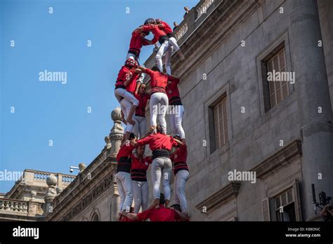 Una de las tradiciones más famosas de Cataluña es el de los castells