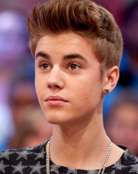 Justin Bieber Biography - Profile, Childhood, Personal Life - Biography