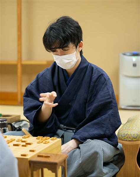 写真：【将棋】最年少タイトルに王手の藤井七段 風水の専門家は「無敵の状態。称号取れる！」 東スポweb