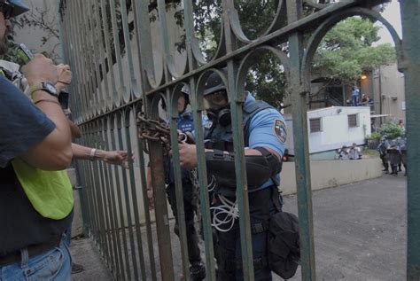 Octavo D A Huelga Repudio Ante La Intervenci N Policiaca Di Logo Upr