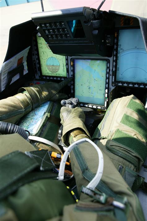 Saab JAS 39 Gripen cockpit : cockpits