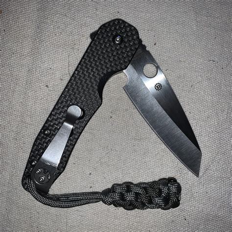 New Lanyard Action Rspyderco