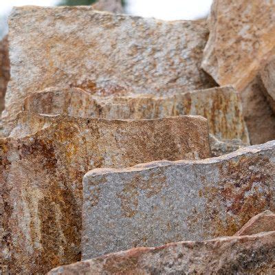 Salmon Red Quartzite Flagstone Southwest Boulder Stone