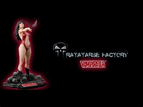 VAMPIRELLA José Gonzalez version 1 8 Plastic Kit by X Plus Official