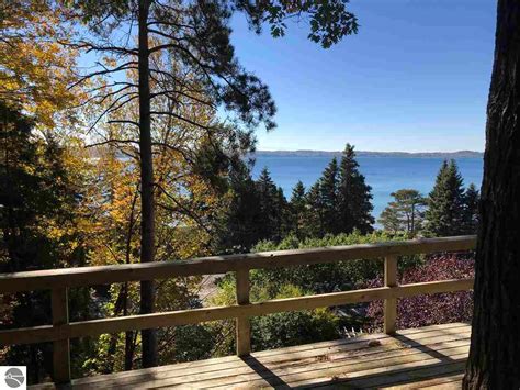 1870 Crystal Dr Frankfort Mi 49635 Trulia