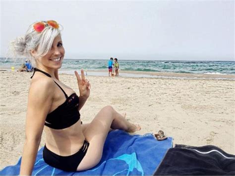 Hot Sexy Sara Lopez Bikini Pics