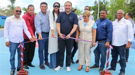 Inefi Entrega Canchas Remozadas Y Tiles Deportivos En Hig Ey