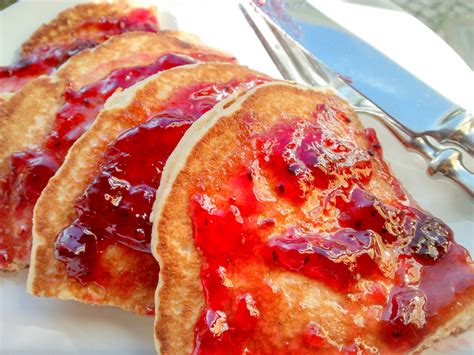 Panquecas Doce De Morango Iguaria Receita E Culin Ria