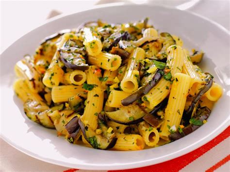 Ricetta Pasta Con Pesto E Melanzane Donna Moderna