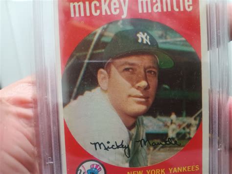 1959 TOPPS MICKEY MANTLE 10 STUNNING TREASURE PSA NM 7 RARE