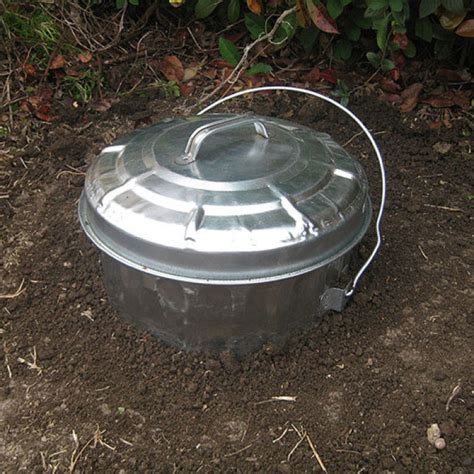 DIY Food Composter - Fine Gardening