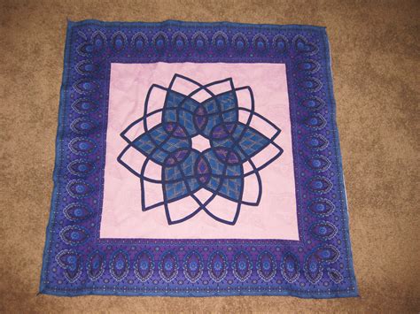 Celtic Applique wall hanging | Applique wall hanging, Quilt blocks, Celtic designs