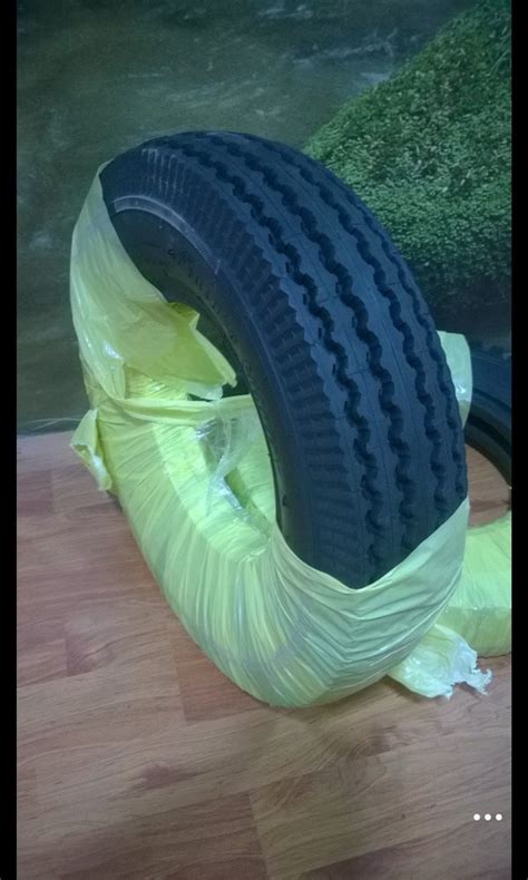 Rubber Black Three Wheeler Auto Rickshaw Tyre Auto Miler Design