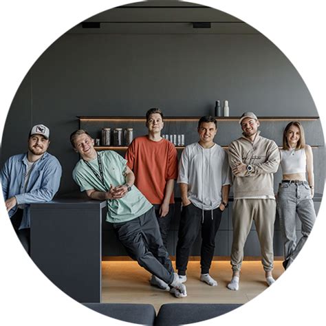 Hot Walls квартира для молодого человека в Москве Сити кв метров