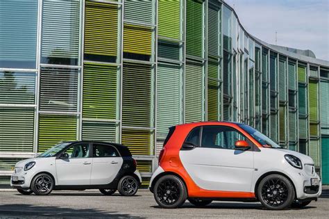 Smart Fortwo Und Forfour In Paris Heckmotor Mit Zwei Und Vier T Ren