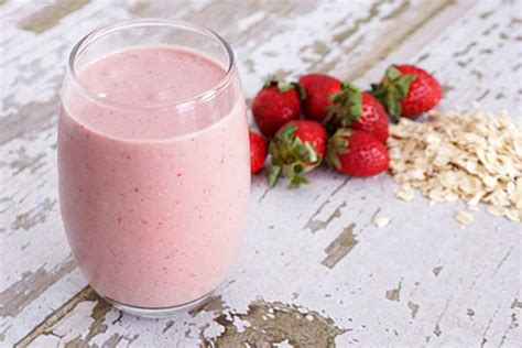 Strawberry Oatmeal Smoothie Happy Money Saver