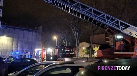 Incendio In Casa Fiamme In Un Appartamento Evacuata Palazzina