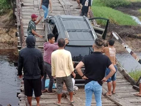 Jembatan Desa Kayu Batu Rusak Dinas Pu Siapkan Anggaran Rp Juta