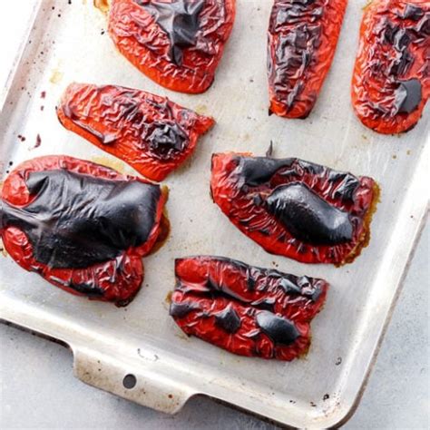 Roasted Red Peppers (The Easiest Way To Roast Them!) - Detoxinista