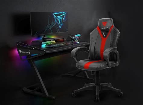 ThunderX3 YC1 - взгляд как на бюджетное игровое кресло - 13 Стульев