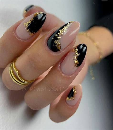 Unhas decoradas folhas de ouro As mais perfeitas decorações