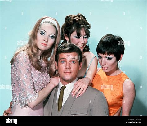 Saint Roger Moore Simon Templar Banque De Photographies Et Dimages