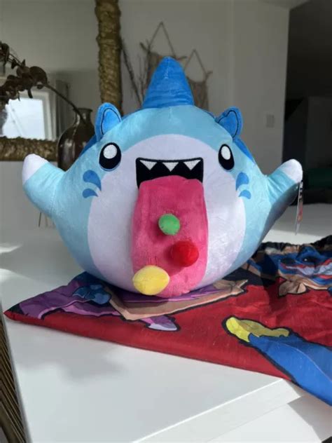 Genuine Lankybox Poppy Playtime Thicc Shark Candy Cat Plush £099