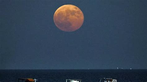 Biggest Supermoon Of The Year Emerges Tonight What To Know About The Hunters Moon The