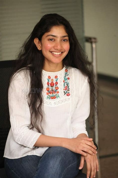 Sai Pallavi At Love Story Movie Interview Pictures 22 (137255 ...