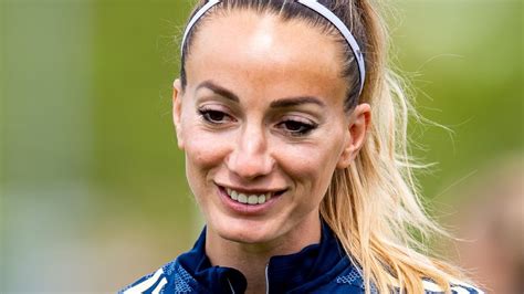 Fotboll Kosovare Asllani Klar F R Milan Svt Sport